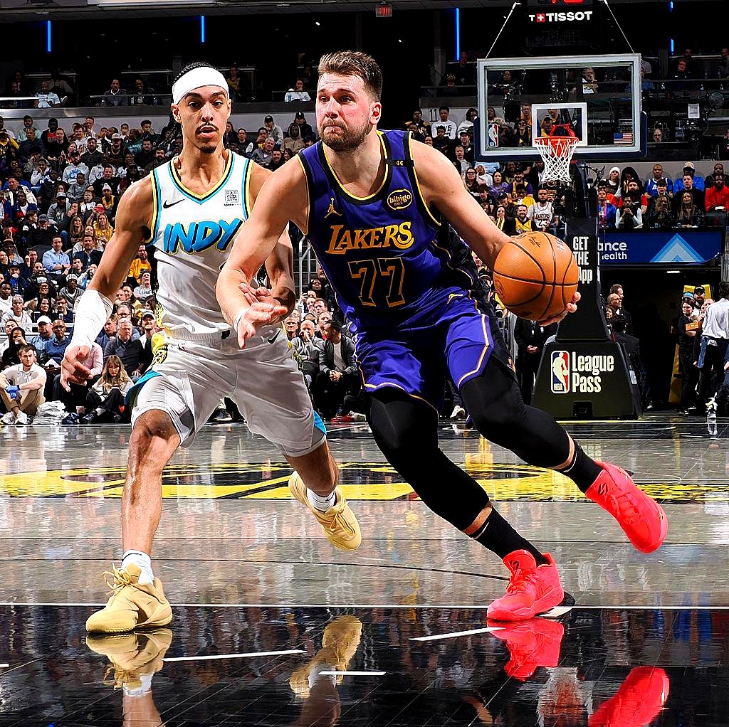 关于赛地聚焦：欧篮联加时末段热度飙升，费城76人绝杀压哨，引发热议，控场能力受关注的信息