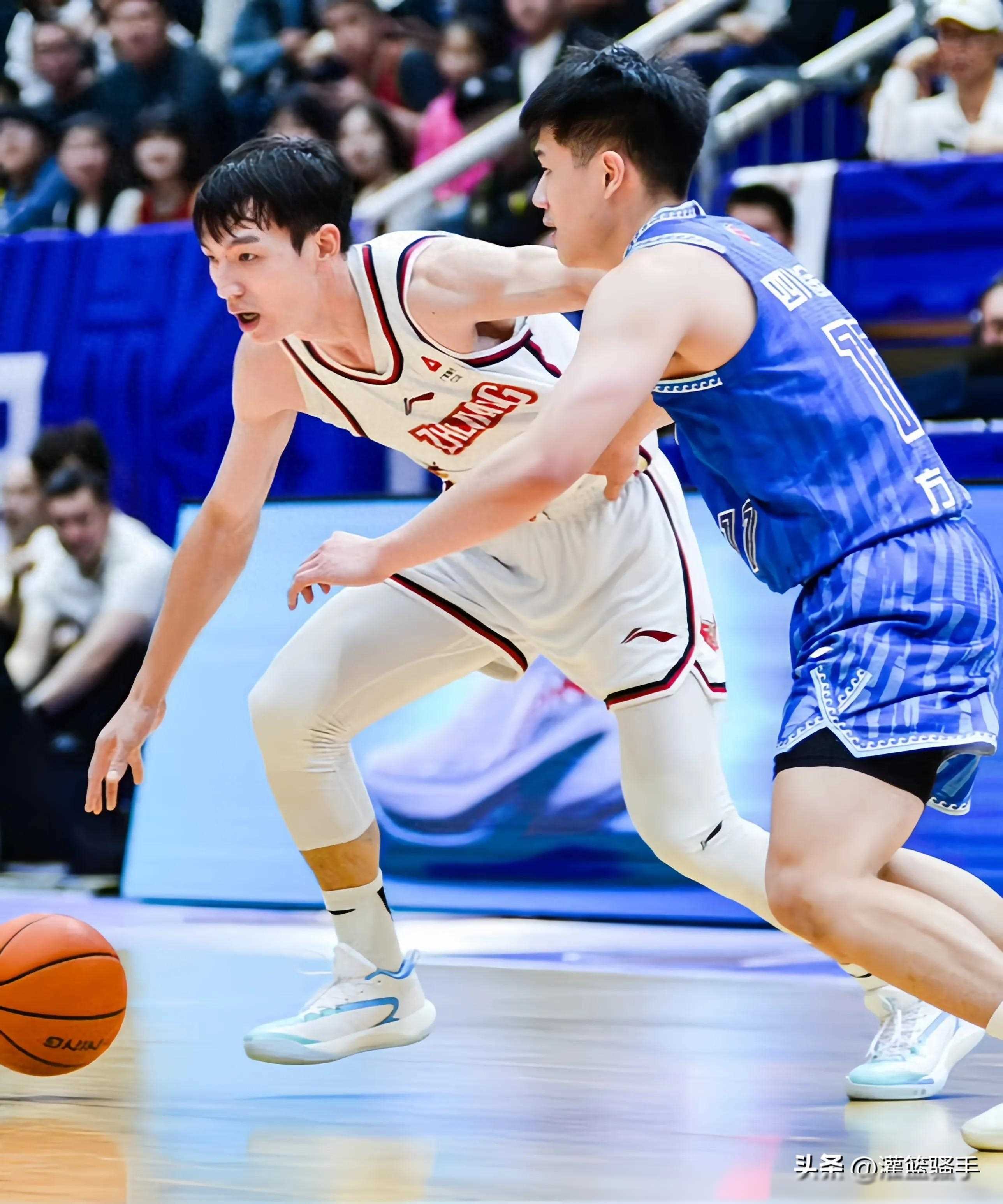 赛地聚焦：CBA季后赛转会期热度飙升；亚特兰大状态回暖；更衣室稳定；控场能力受关注的简单介绍